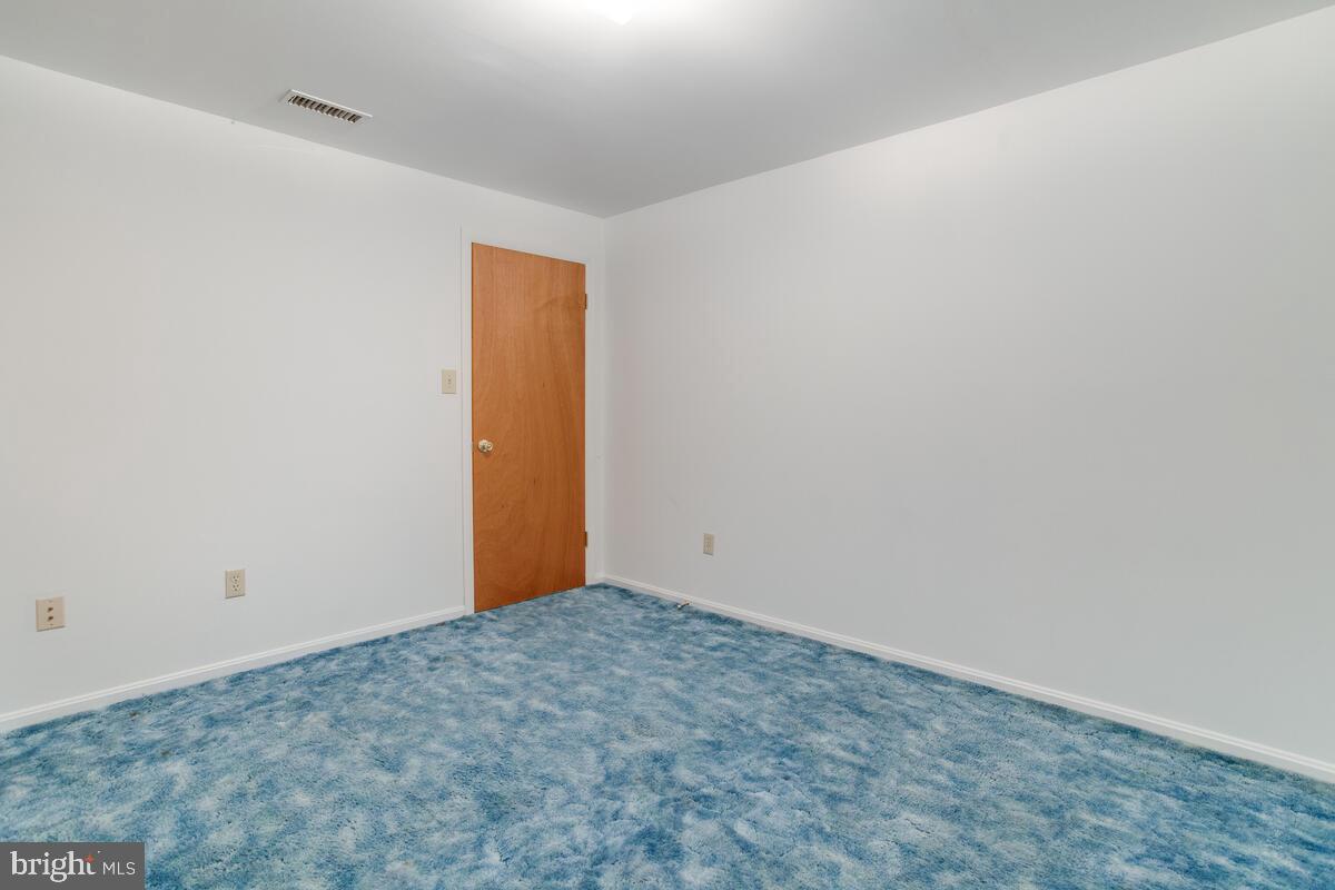 14226 Summit Lane Laurel, MD 20708 - Photo 38 of 58 3rd bedroom