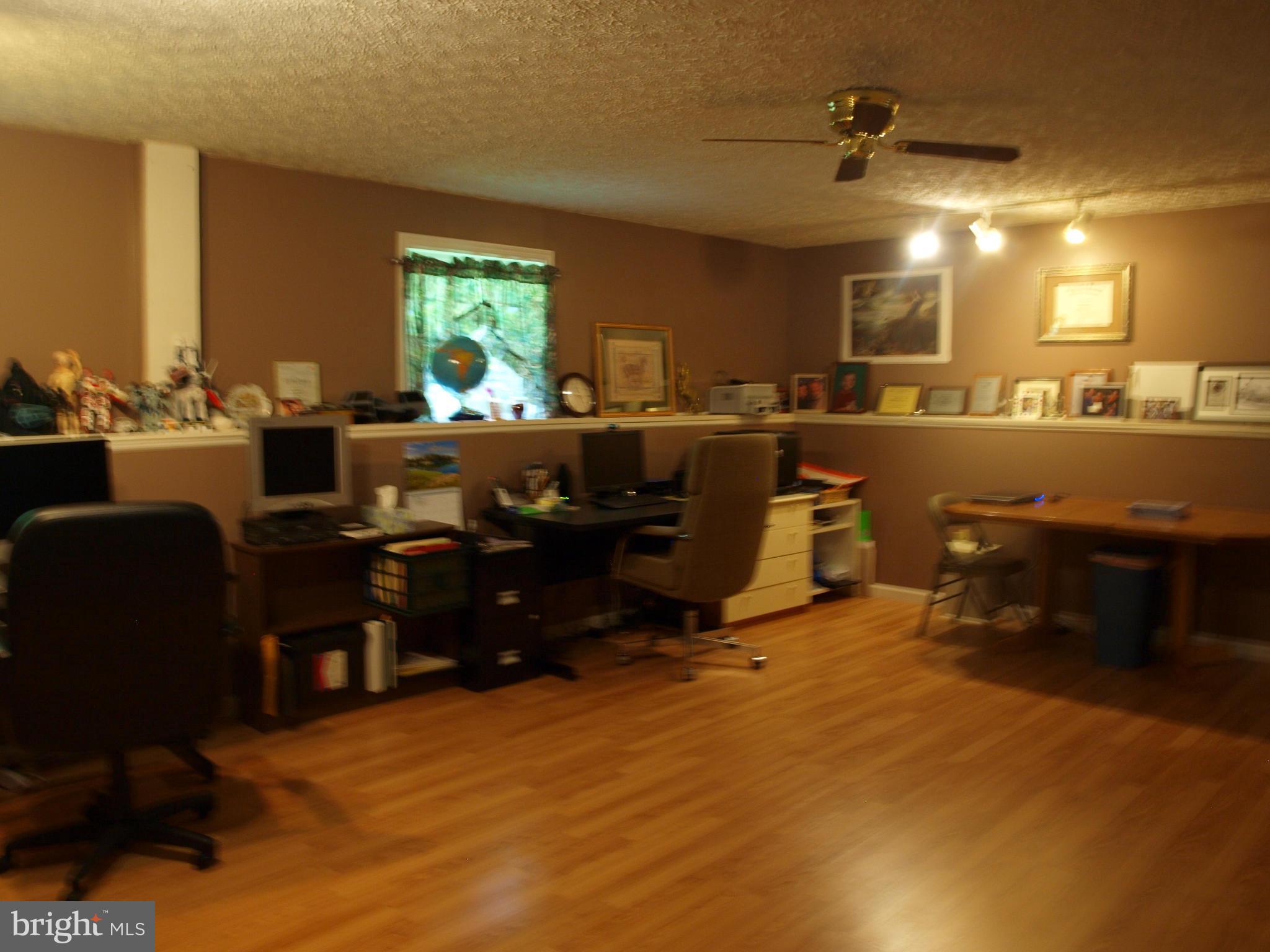 555 Wilson Road Crownsville, MD 21032 - Photo 22 of 23 Family Room