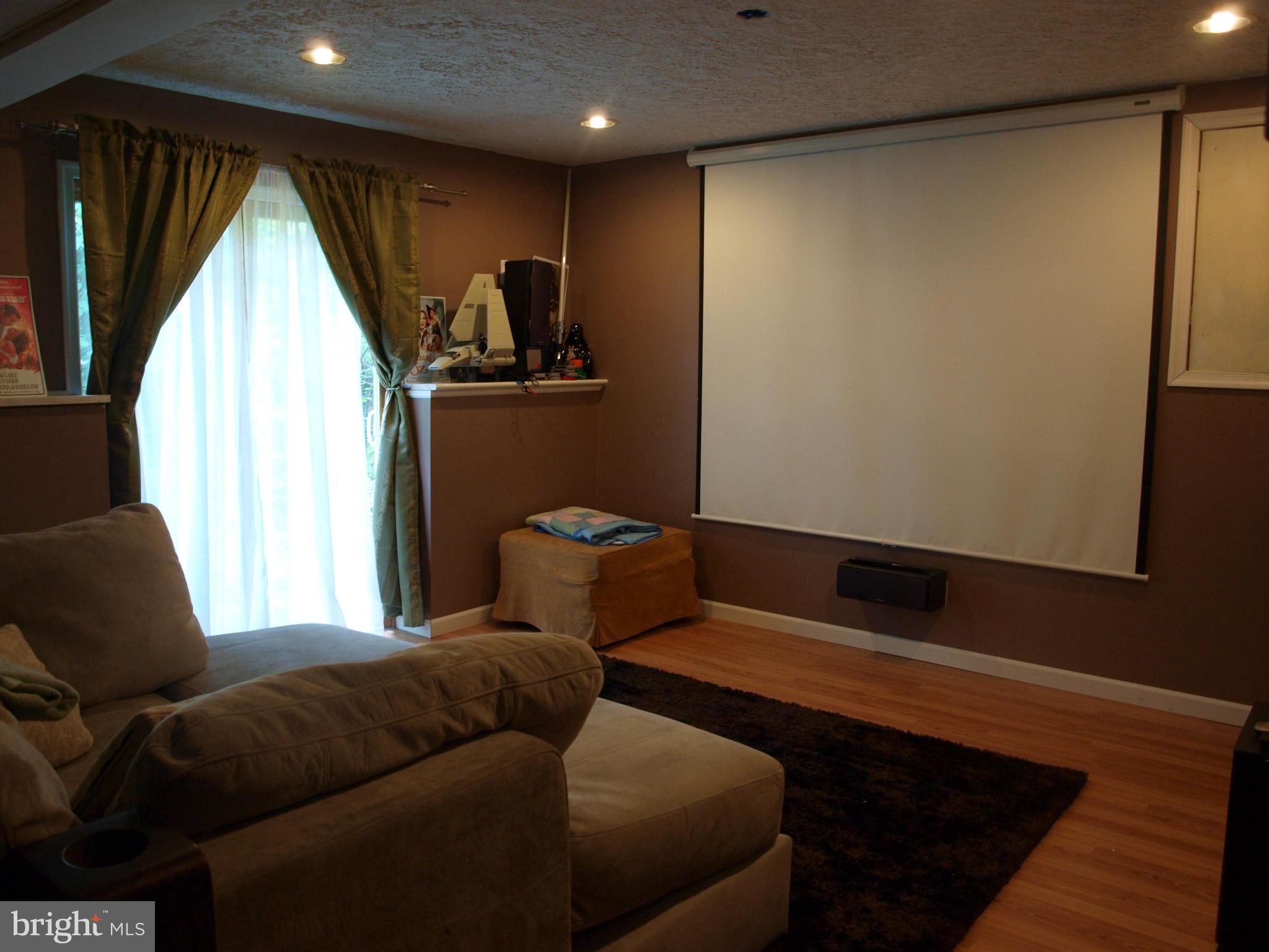 555 Wilson Road Crownsville, MD 21032 - Photo 23 of 23 Family Room