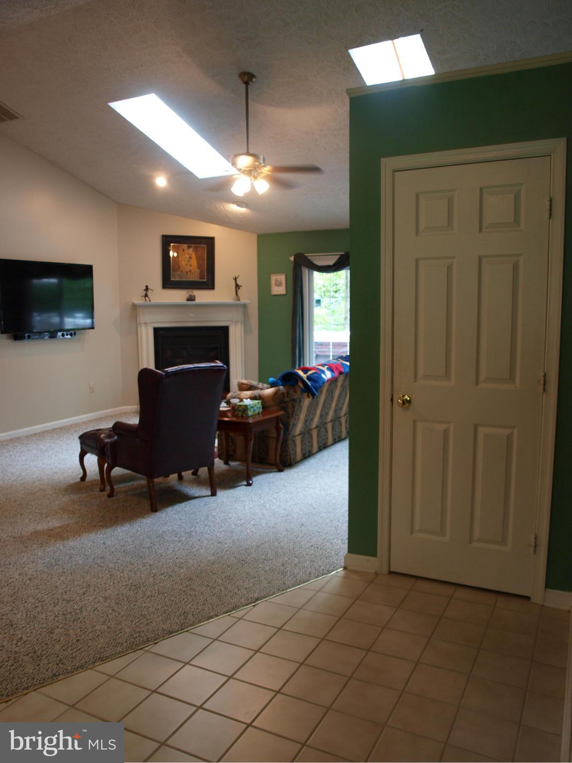 555 Wilson Road Crownsville, MD 21032 - Photo 4 of 23 Interior (General)