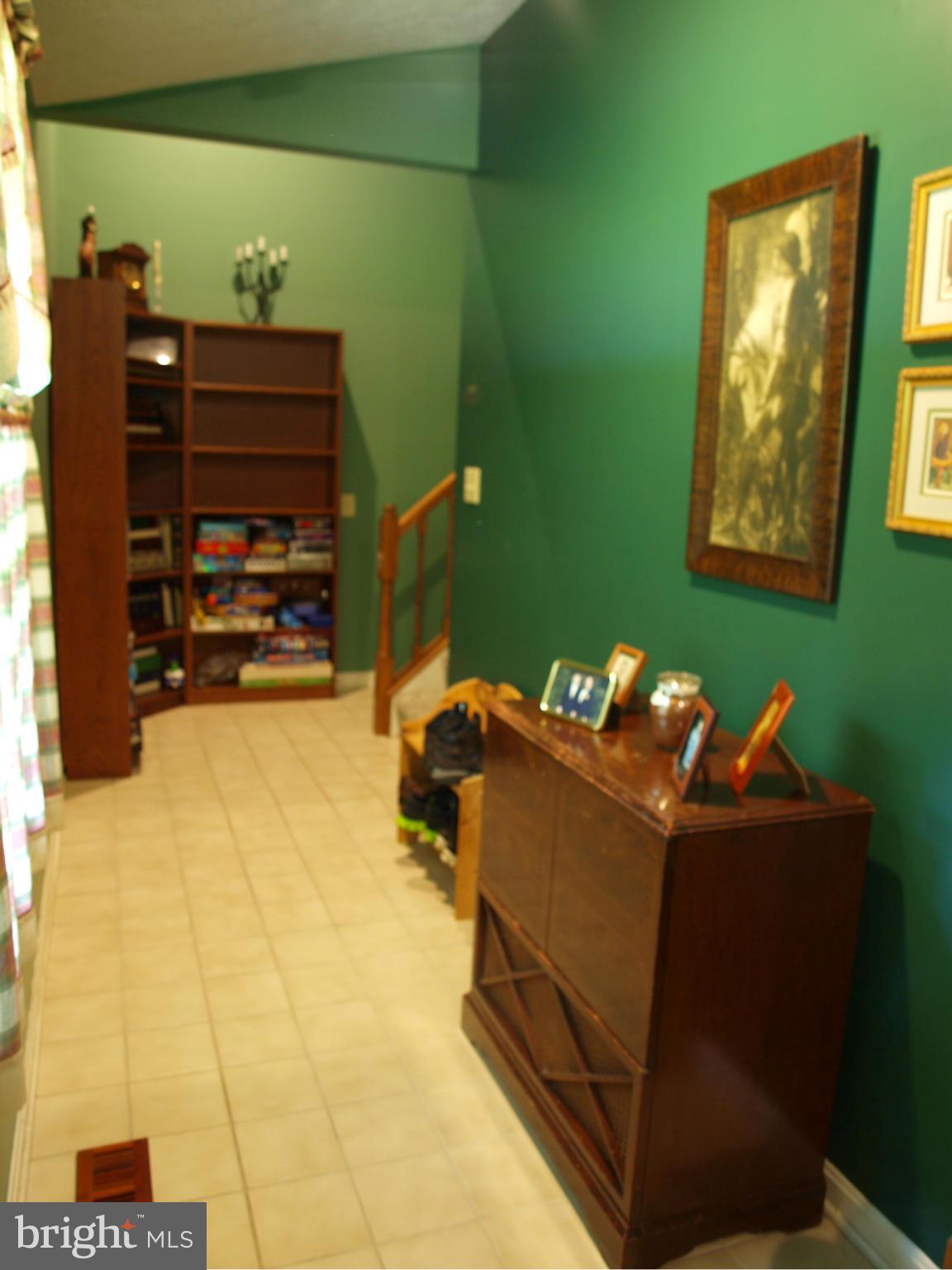 555 Wilson Road Crownsville, MD 21032 - Photo 5 of 23 Interior (General)