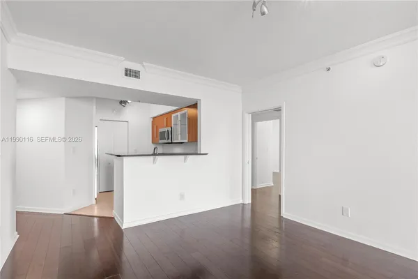 $5,300 | 335 South Biscayne Boulevard, Unit 2512, Miami, FL 33131