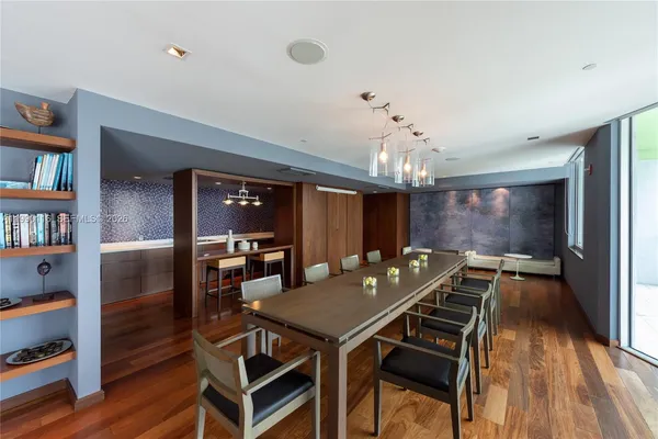 $5,300 | 335 South Biscayne Boulevard, Unit 2512, Miami, FL 33131