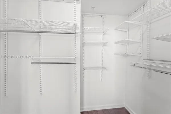 $5,300 | 335 South Biscayne Boulevard, Unit 2512, Miami, FL 33131