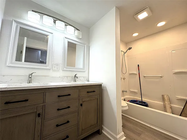 $1,400 | 609 North Nanticoke Avenue, Unit 3, Endicott, NY 13760