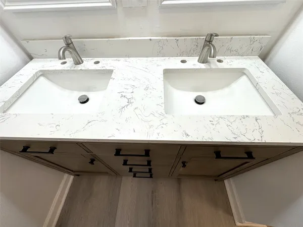 $1,400 | 609 North Nanticoke Avenue, Unit 3, Endicott, NY 13760