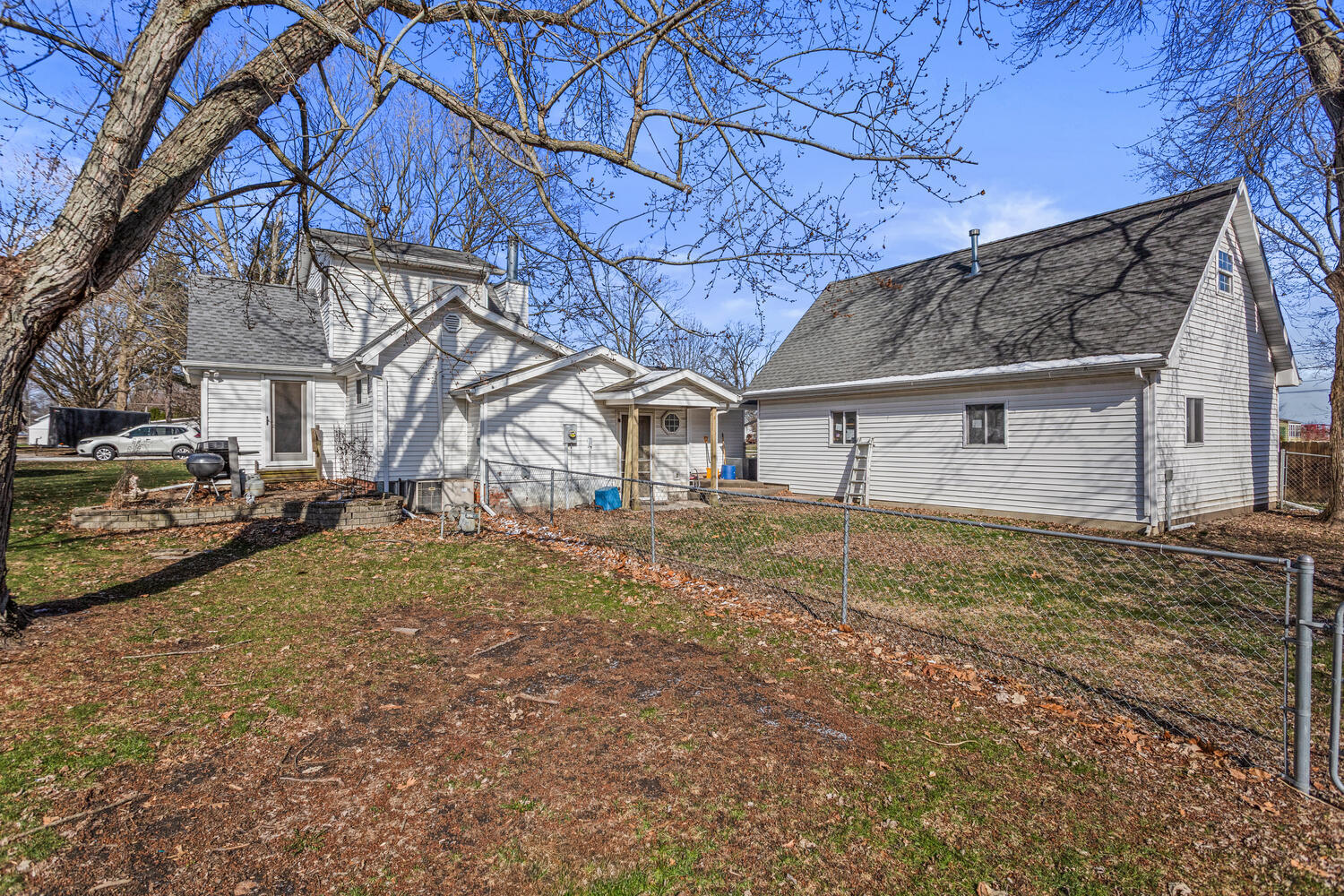 16 South Locust Street Pesotum, IL 61863 - Photo 4 of 25