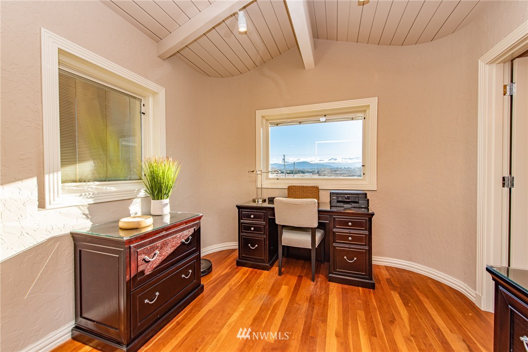 293 3 Crabs Road Sequim, WA 98382 - Photo 14 of 40 Gallery Image 14