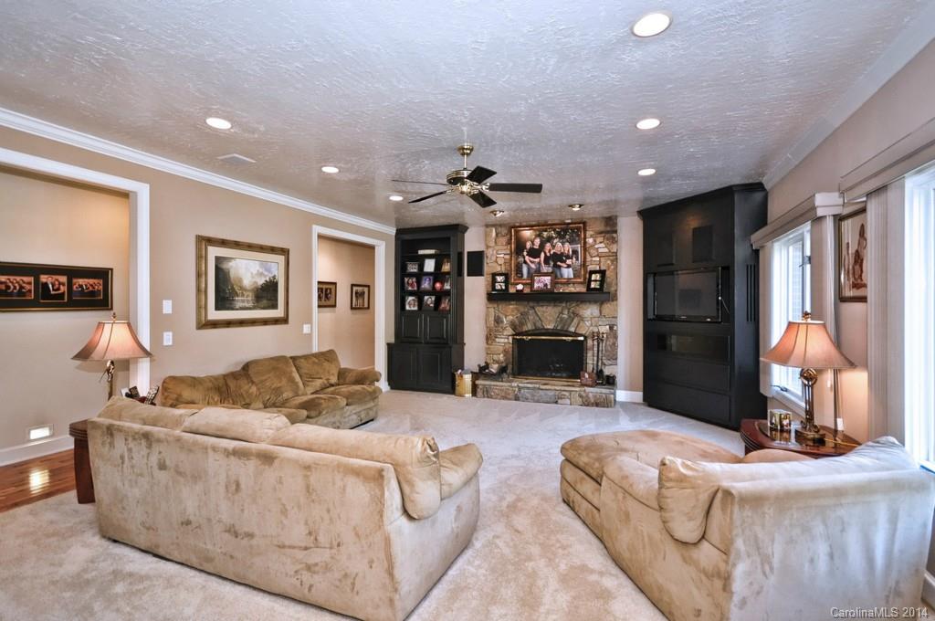 8995 Harris Road Concord, NC 28027 - Photo 5 of 24 Gallery Image 5