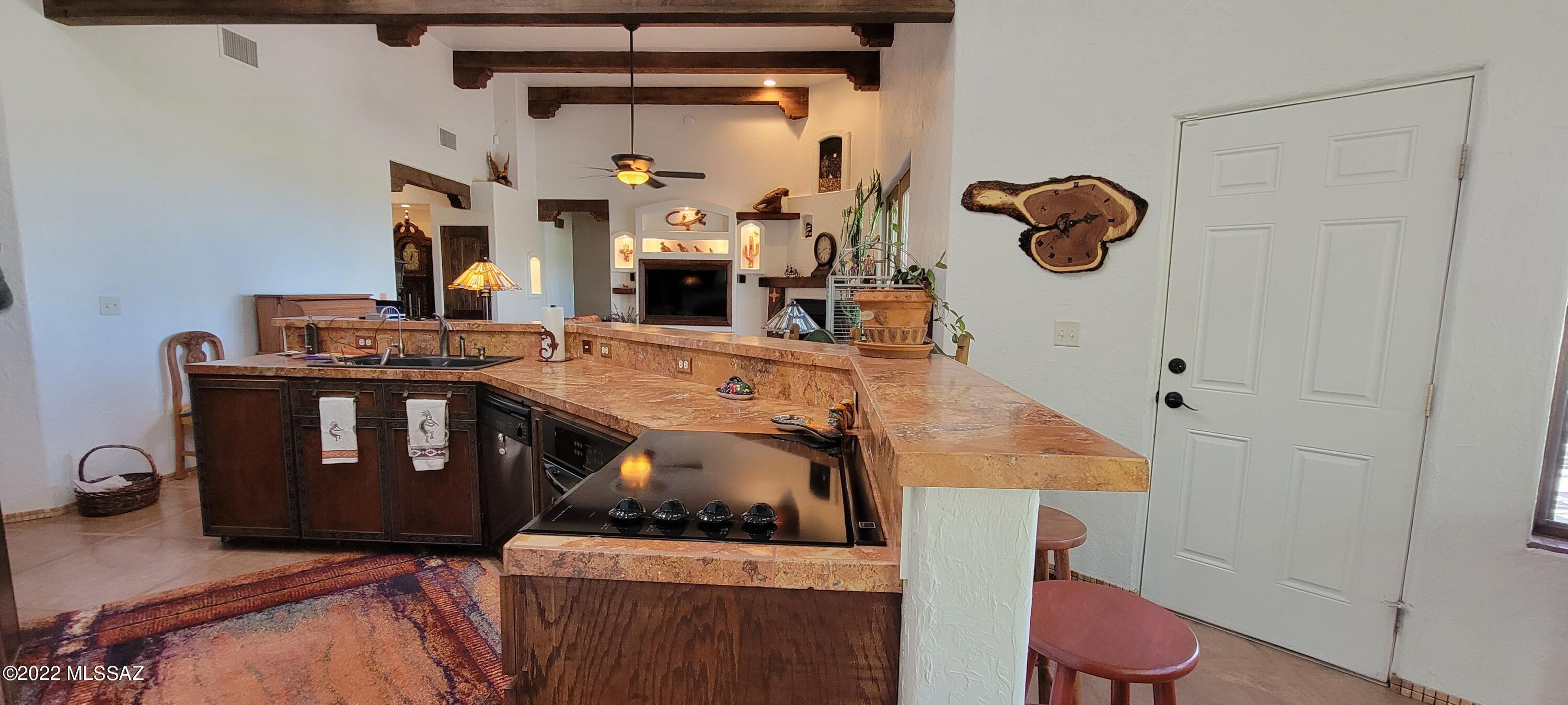 4255 West Milton Road Tucson, AZ 85746 - Photo 9 of 43 Gallery Image 9