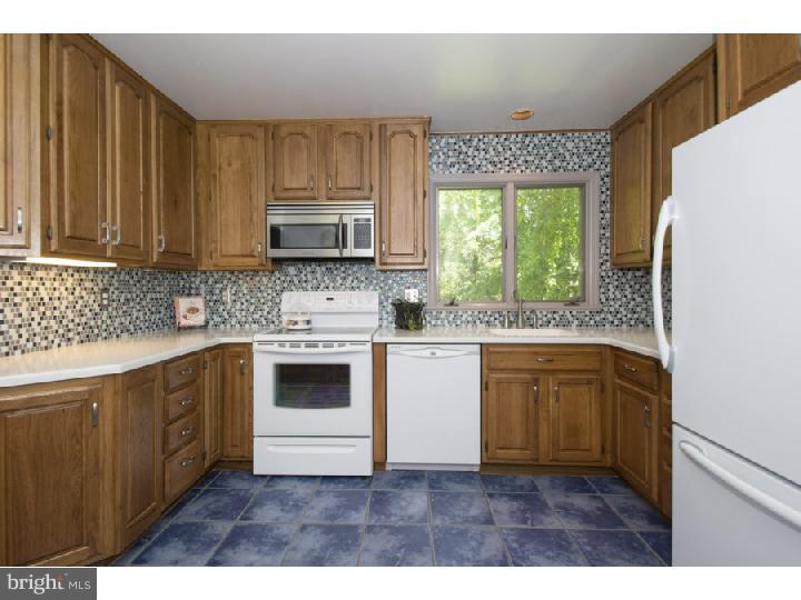 2 Rita Road Lawrenceville, NJ 08648 - Photo 11 of 25 Kitchen