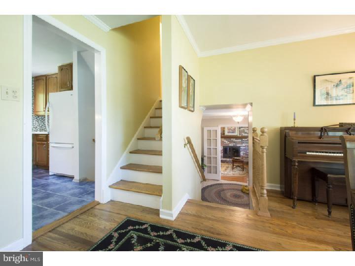 2 Rita Road Lawrenceville, NJ 08648 - Photo 7 of 25 Living Room