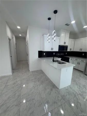 $1,100 | 5804 Notre Dame Avenue, Unit 3, Mission, TX 78573