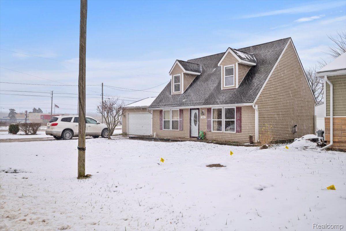 4039 O'Connor Road Flint, MI 48504 - Photo 23 of 27 Side