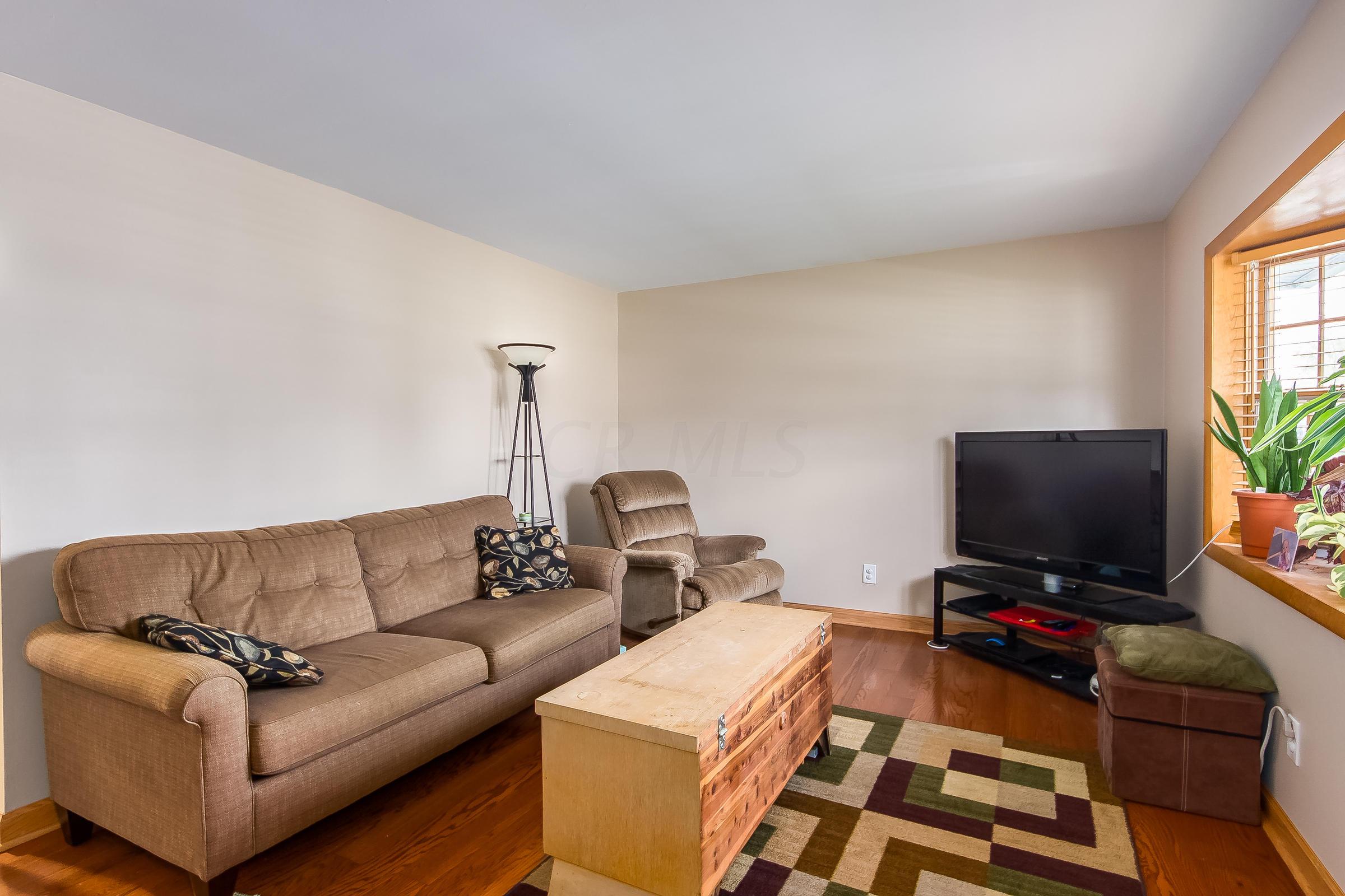 6528 Karl Road Columbus, OH 43229 - Photo 4 of 25 Gallery Image 4