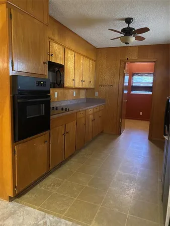 $1,550 | 646 North Main Street, Springtown, TX 76082