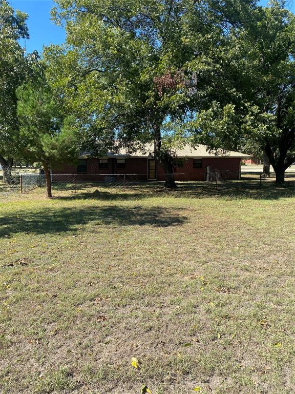 646 North Main Street Springtown, TX 76082 - Photo 4 of 15
