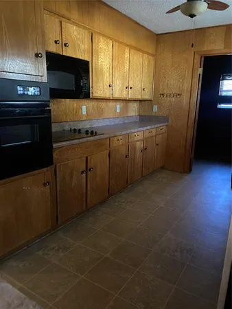 $1,550 | 646 North Main Street, Springtown, TX 76082