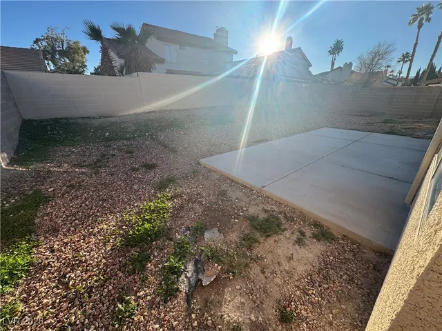 $2,200 | 7447 Palermo Avenue, Las Vegas, NV 89147