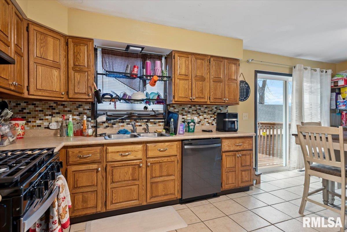 27 Skyview Drive Springfield, IL 62702 - Photo 10 of 35 Gallery Image 10