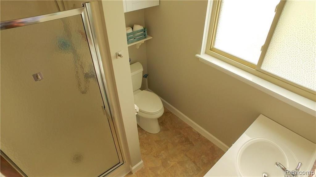 250 Donegal Drive Rochester Hills, MI 48309 - Photo 21 of 25