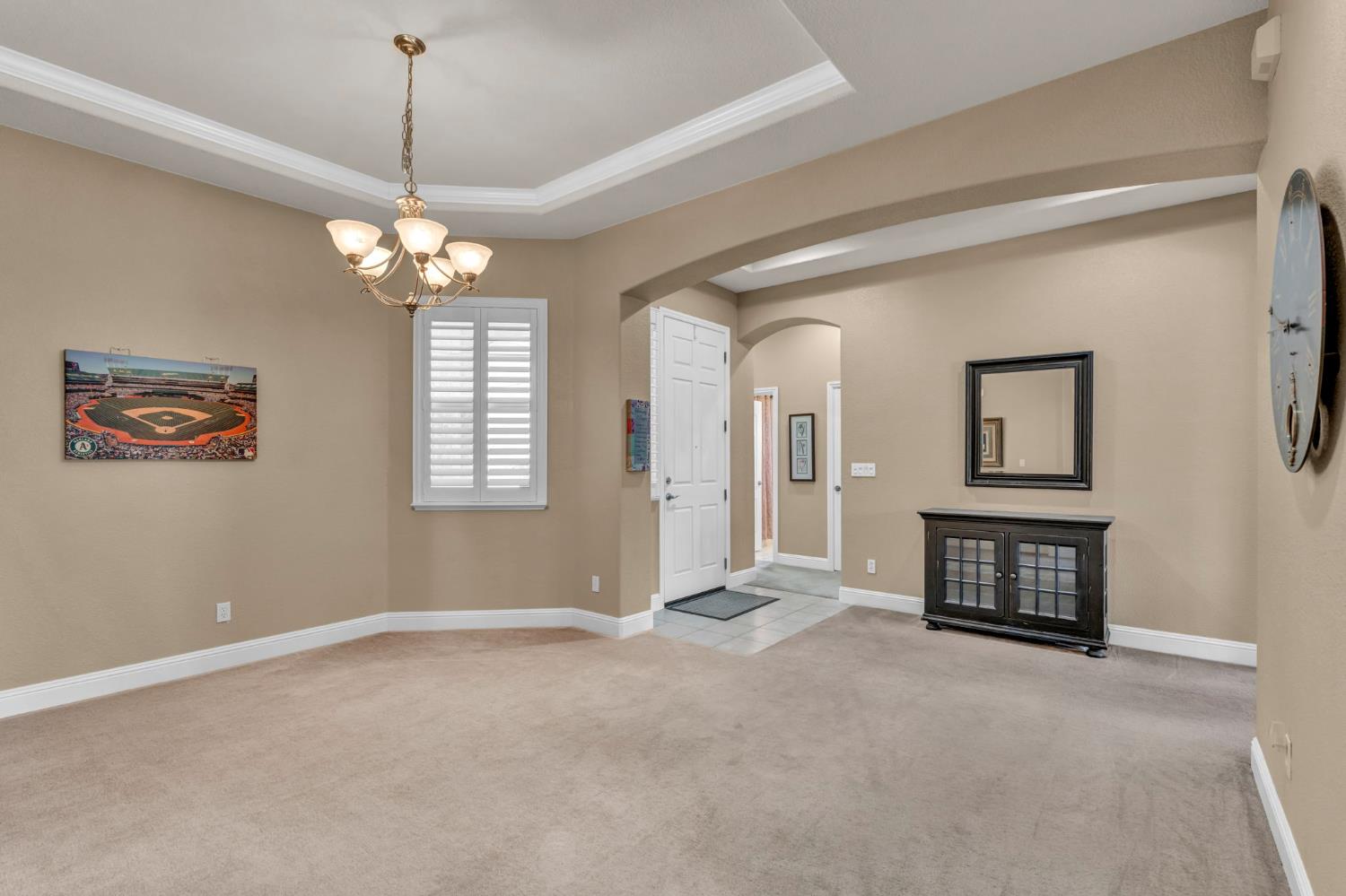 2202 Acorn Ridge Court Folsom, CA 95630 - Photo 7 of 36 Gallery Image 7