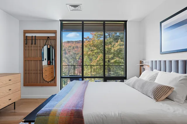 $2,275,000 | 69 Hourglass Drive, Unit 210, Stowe, VT 05672