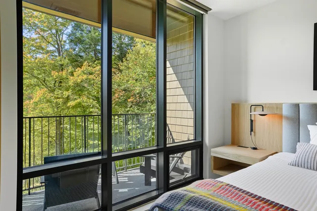 $2,275,000 | 69 Hourglass Drive, Unit 210, Stowe, VT 05672