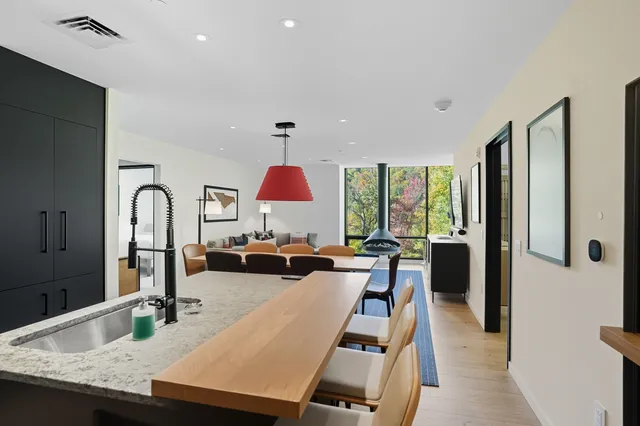 $2,275,000 | 69 Hourglass Drive, Unit 210, Stowe, VT 05672