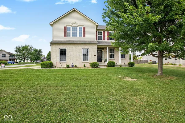 $419,900 | 2410 McGregor Drive, Avon, IN 46123