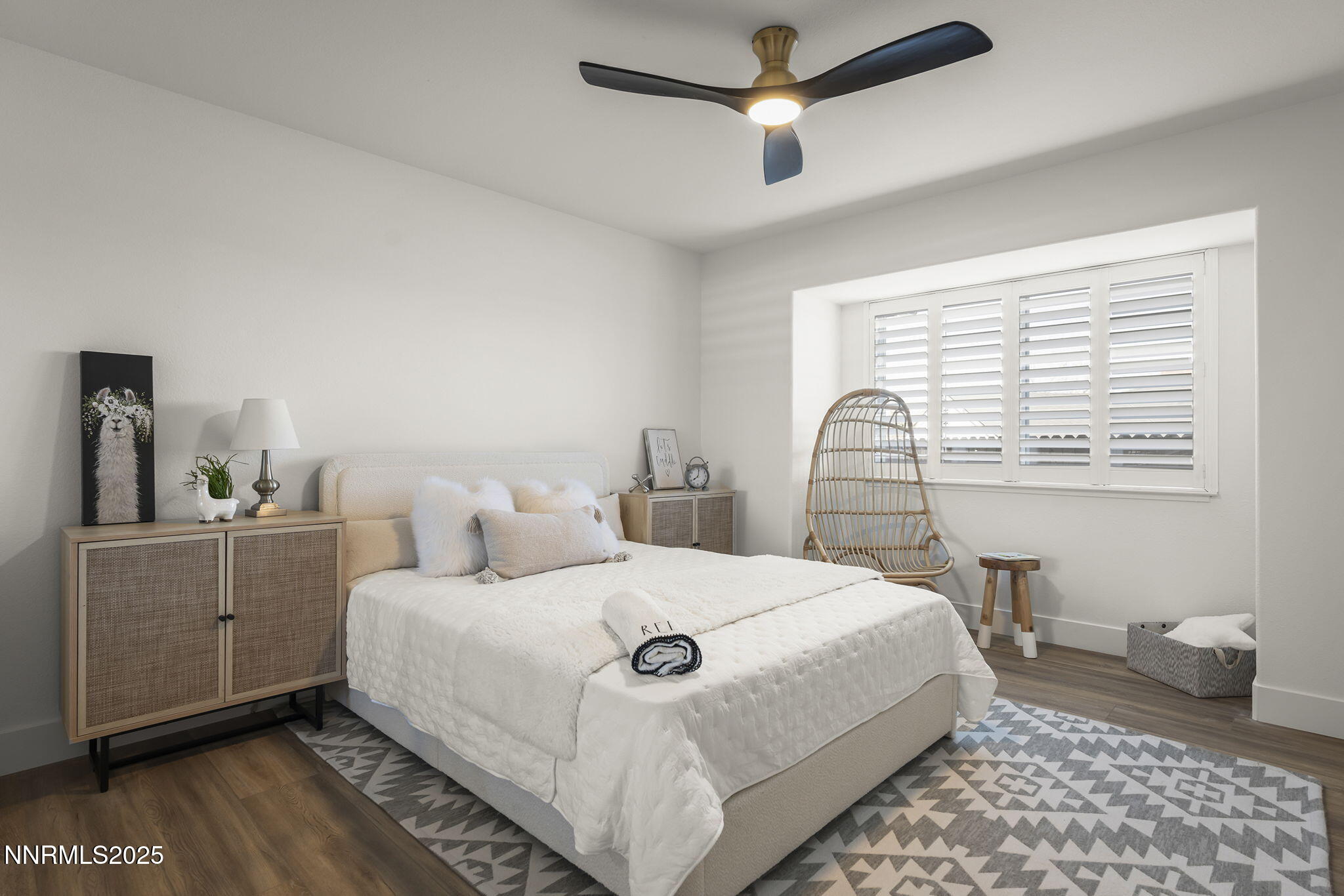 1855 Hunter Lake Drive Reno, NV 89509 - Photo 25 of 37 a bedroom with a bed and a dresser