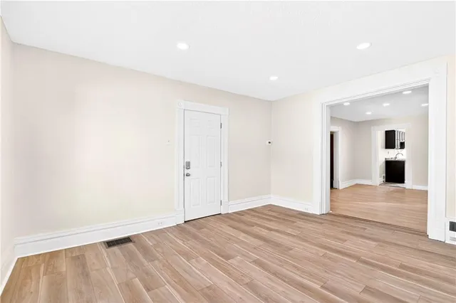 $1,545 | 145 Plymouth Street, Unit 1, Pittsburgh, PA 15211