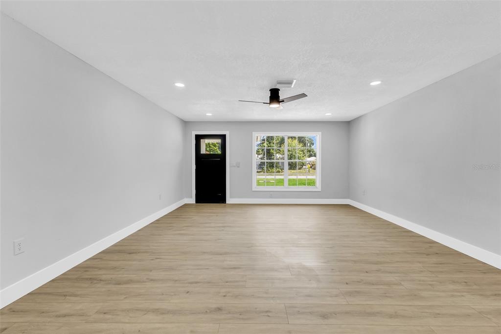 855 Morningside Road Venice, FL 34293 - Photo 5 of 41
