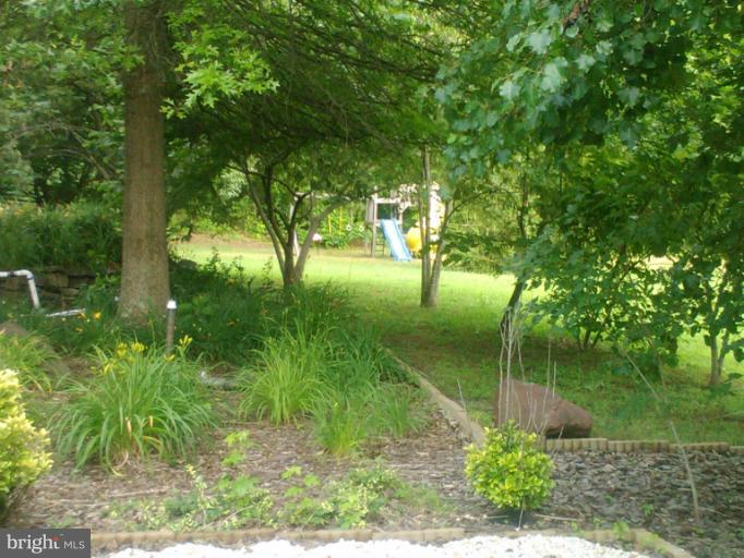 8185 Tate Road Ruther Glen, VA 22546 - Photo 6 of 30 Exterior (General)
