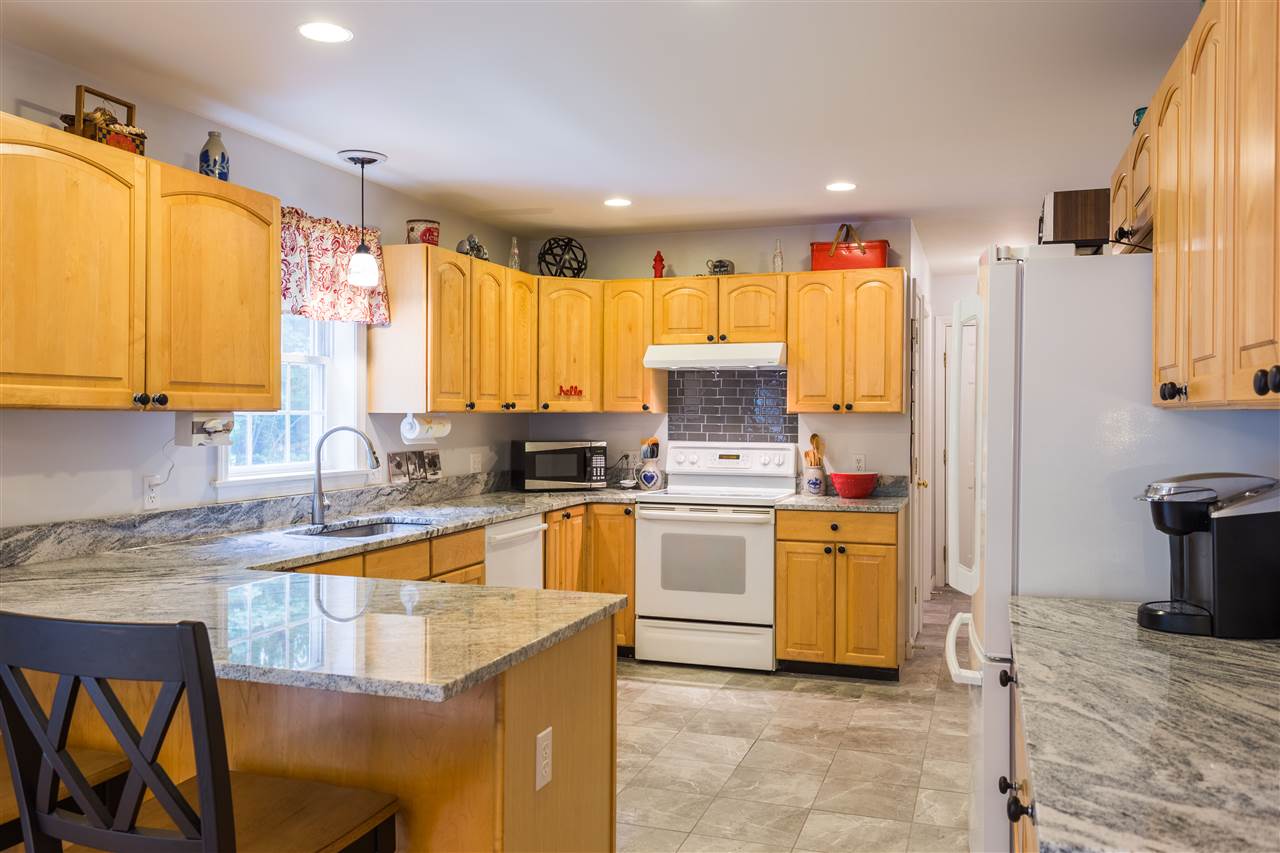 44 Meadow Lane Rochester, NH 03867 - Photo 12 of 34