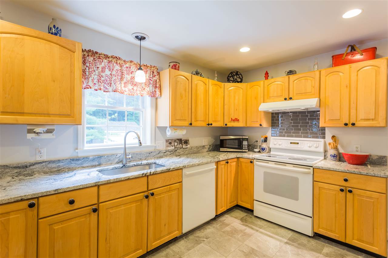 44 Meadow Lane Rochester, NH 03867 - Photo 13 of 34