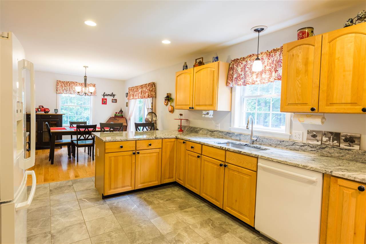 44 Meadow Lane Rochester, NH 03867 - Photo 14 of 34