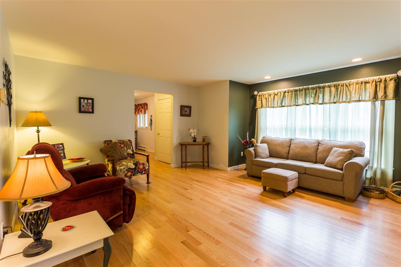 44 Meadow Lane Rochester, NH 03867 - Photo 6 of 34