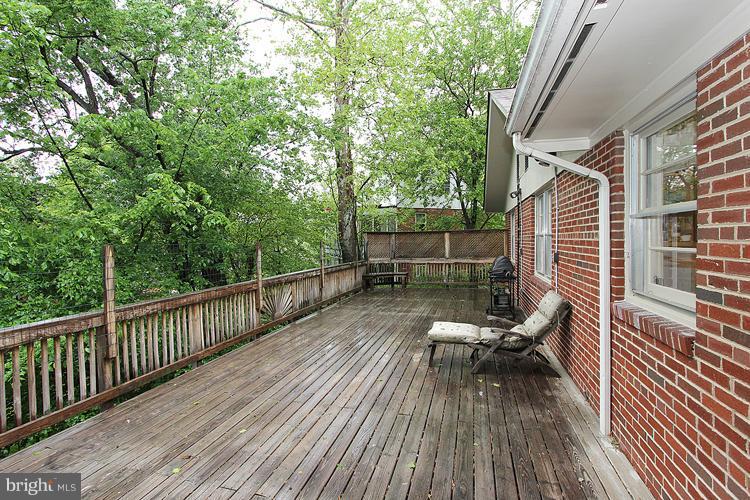 6100 Walhonding Road Bethesda, MD 20816 - Photo 17 of 30 Deck off the kitchen