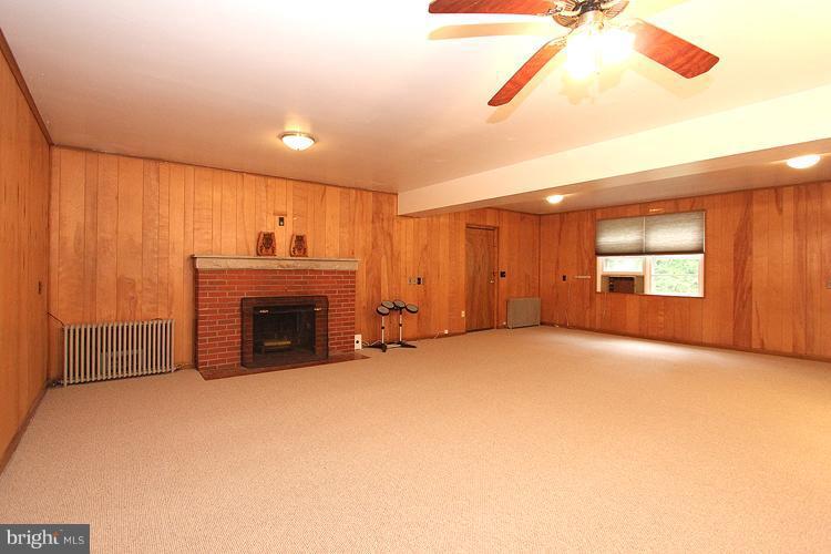 6100 Walhonding Road Bethesda, MD 20816 - Photo 29 of 30 Lower level recreation room - daylight