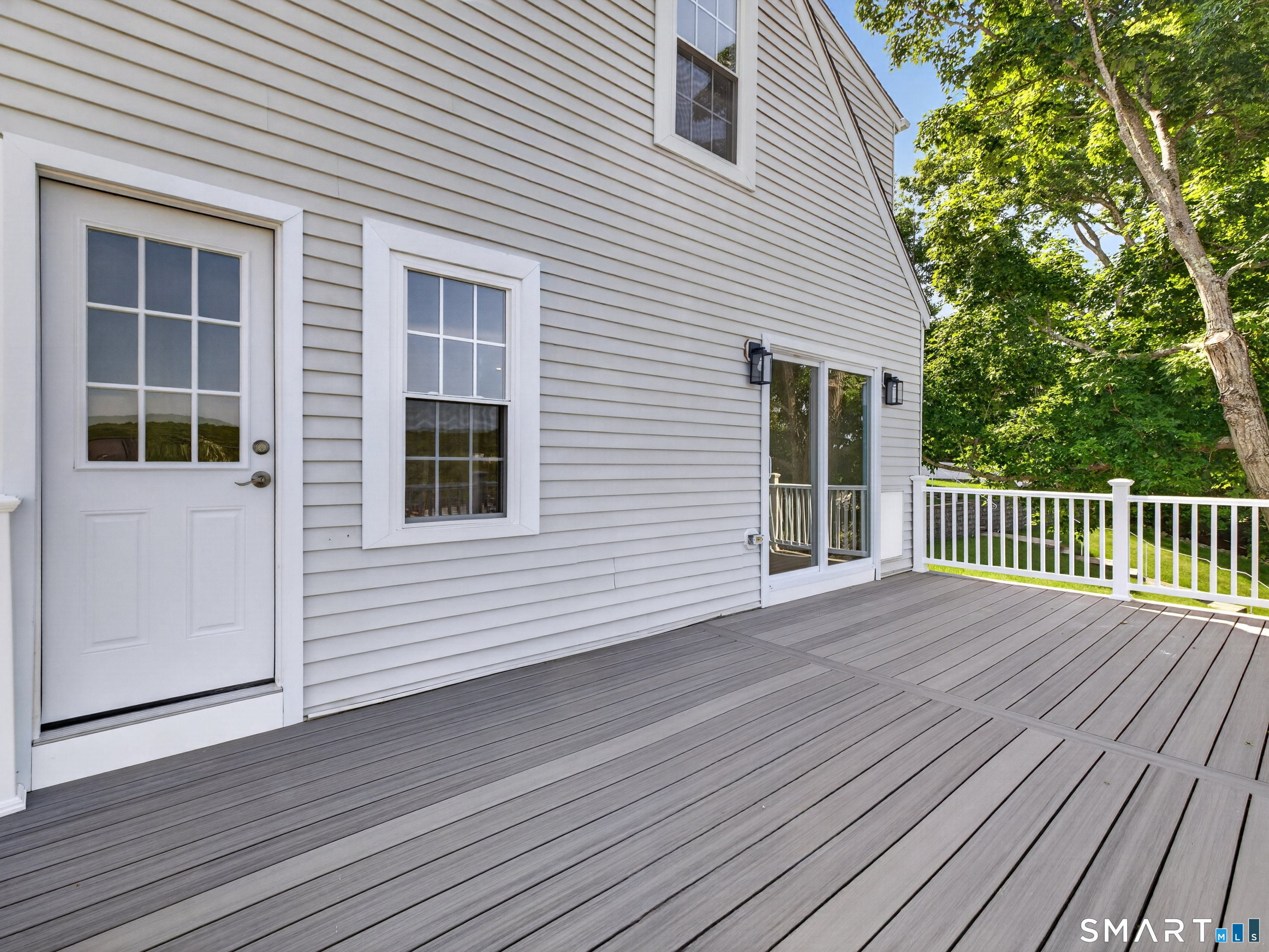 205 Flanders Road East Lyme, CT 06357 - Photo 16 of 39 Gallery Image 16