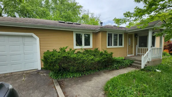 $4,200 | 20831 Maple Court, Deerfield, IL 60015