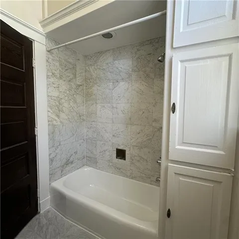 $1,800 | 1622 First Street, New Orleans, LA 70130