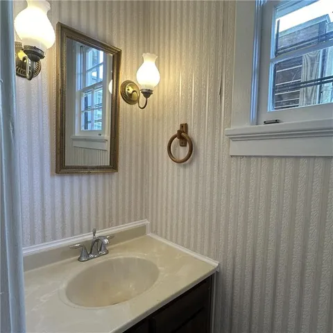 $1,800 | 1622 First Street, New Orleans, LA 70130