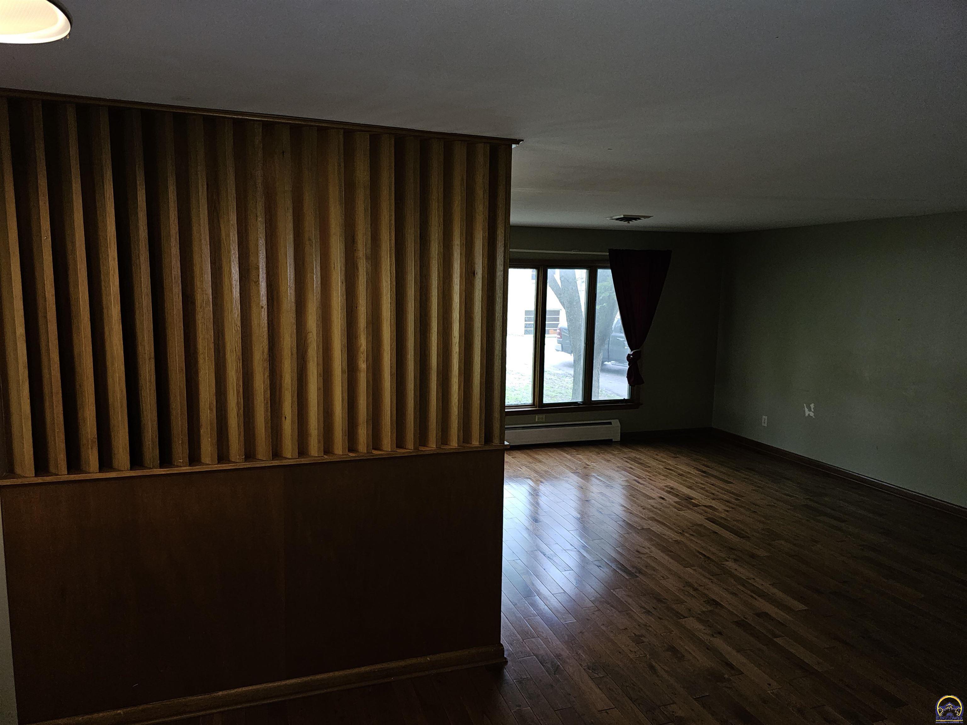 3205 Northwest Rochester Road Topeka, KS 66617 - Photo 4 of 52