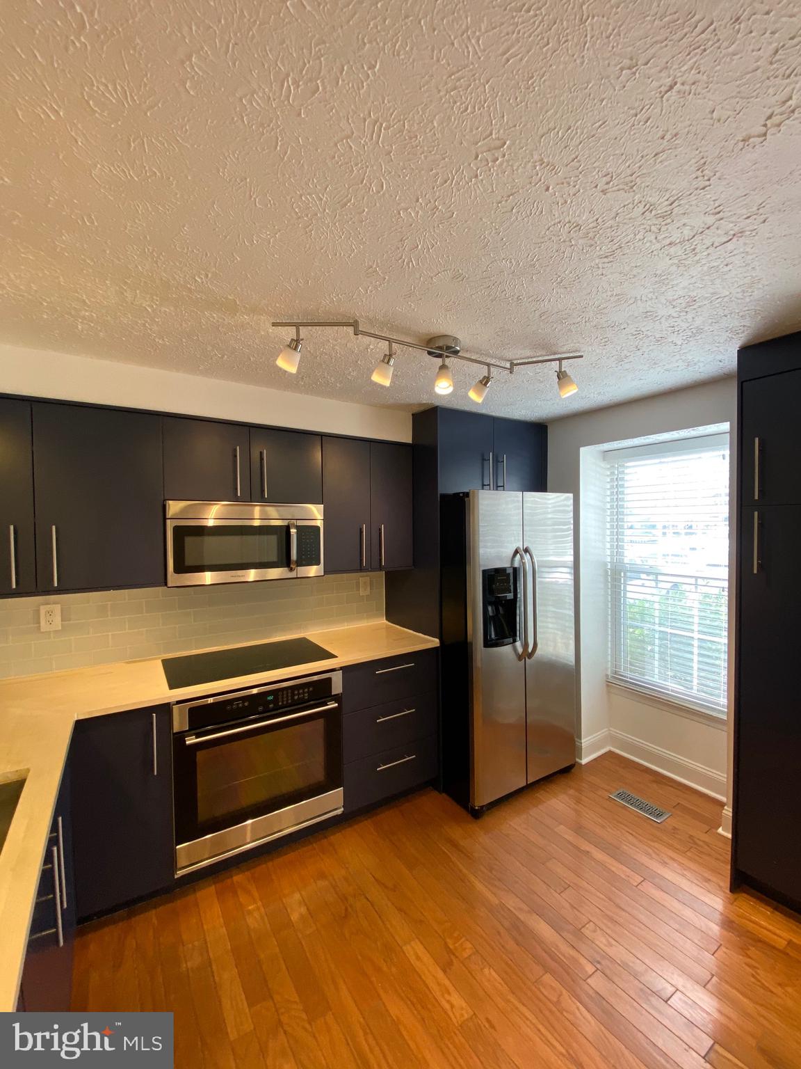 1931 Belmont Ridge Court Reston, VA 20191 - Photo 3 of 31 Gallery Image 3