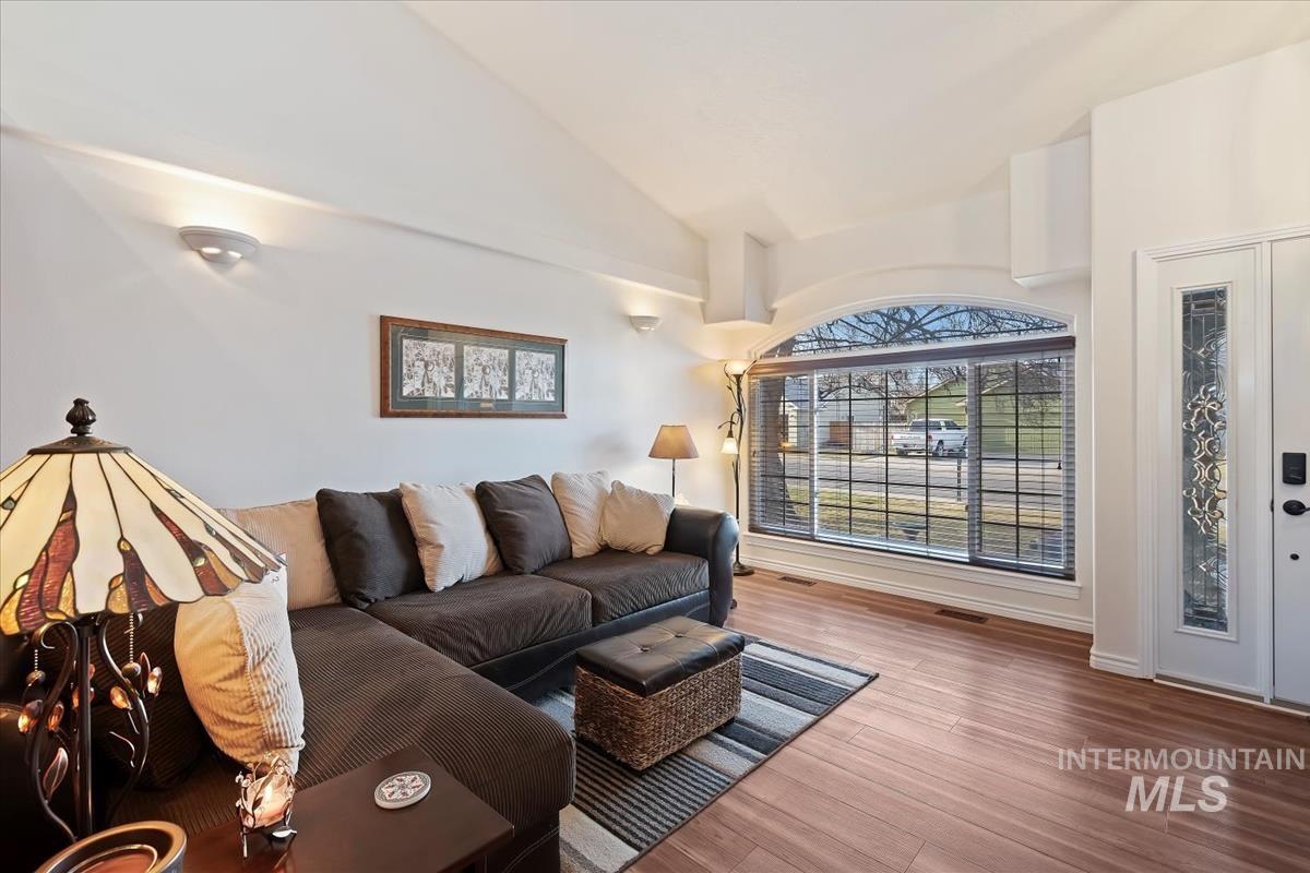 4350 South Redhawk Way Boise, ID 83716 - Photo 16 of 50