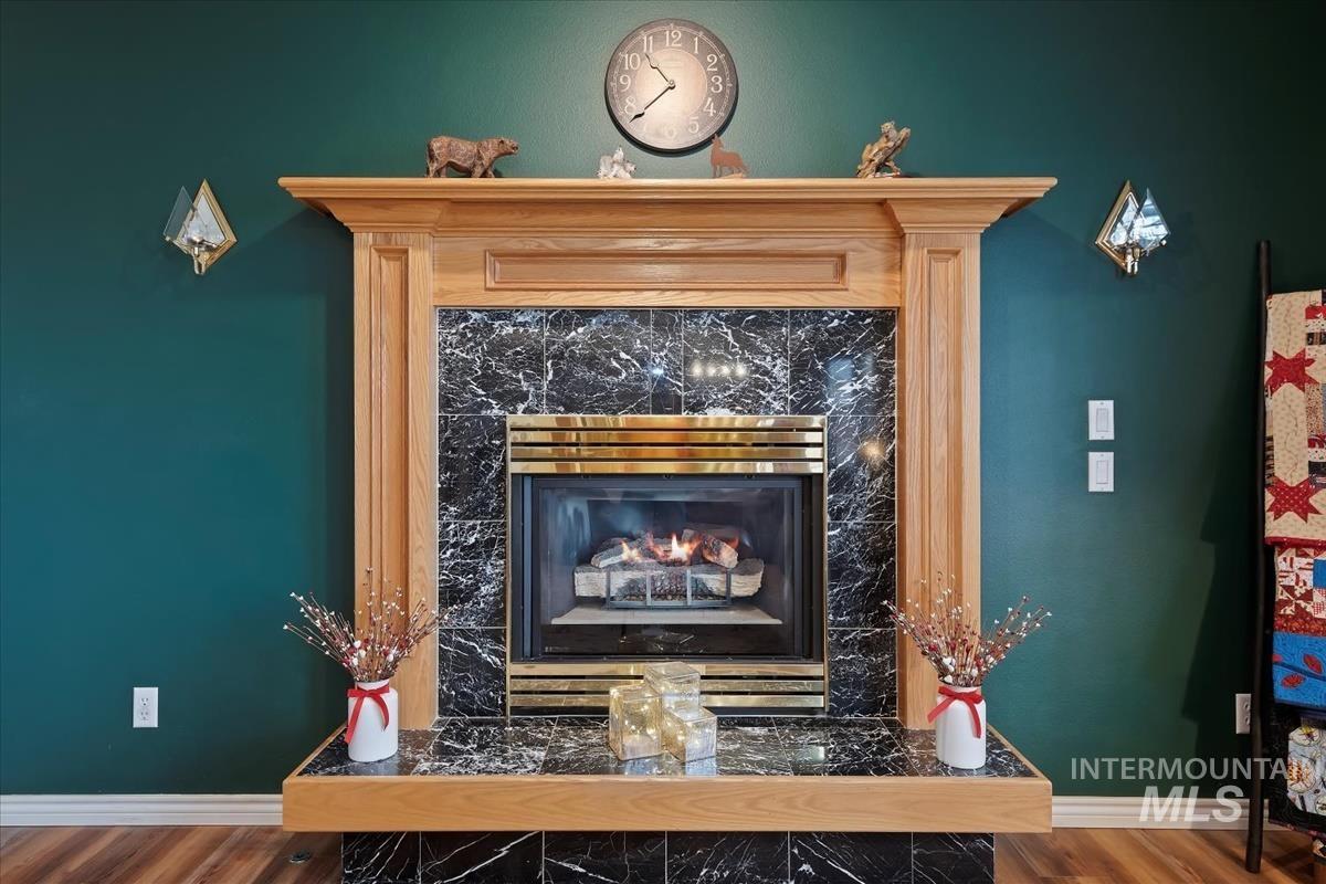 4350 South Redhawk Way Boise, ID 83716 - Photo 3 of 50