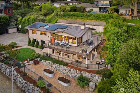 $1,650,000 | 10960 39th Avenue Southwest, Seattle, WA 98146