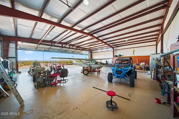 $775,000 | 48424 North 520th Avenue, Aguila, AZ 85320